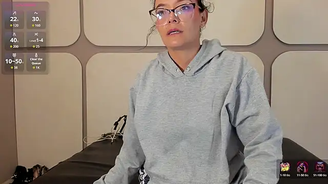 دردشة LunaArias الجنسية المباشرة