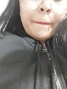 Elinaax Chat XXX in diretta