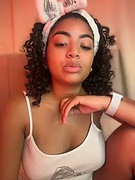karlitamonroe's Live XXX Chat