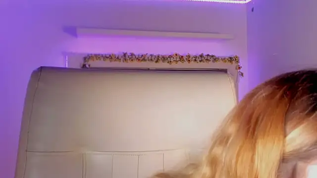 Chat XXX ao vivo de adhalee_js