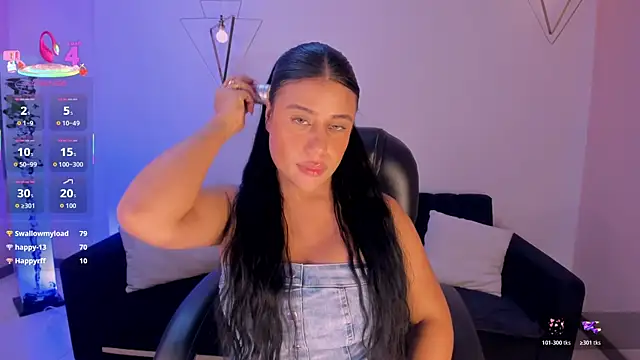 AshleyFerrer_ Adlı Modelin Canlı XXX Sohbeti