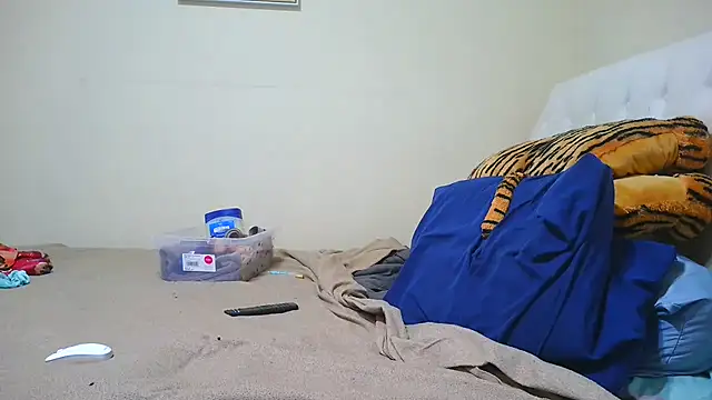 Prettylondond's Live XXX Chat