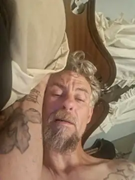 19JaSon83 Live XXX-Chat