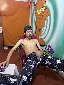 Czat XXX na żywo – MichaelMiller20261