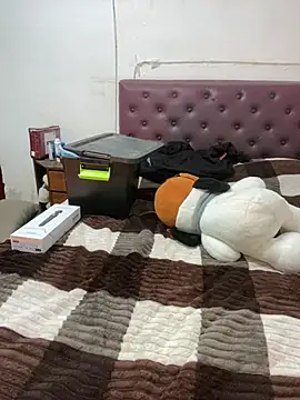 Lindalatina2001's Live XXX Chat