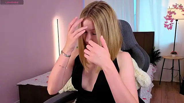 EvaHamilton Chat XXX in diretta