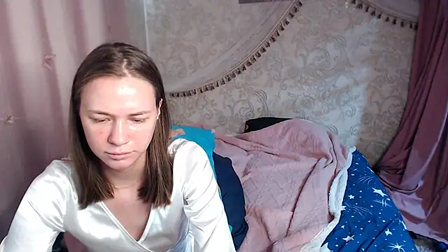 leila_bambi_'s Live XXX Chat