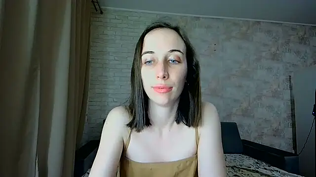 Anika_bloom Adlı Modelin Canlı XXX Sohbeti