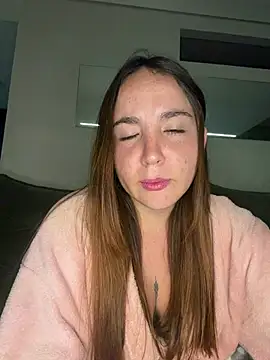 Czat XXX na żywo – AMORINHA_S2_