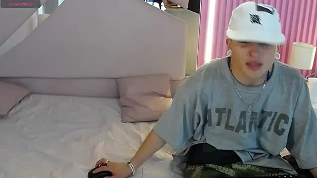 oblivionlove Chat XXX in diretta