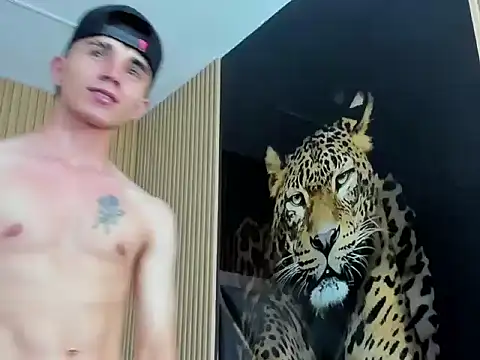 XXX chat uživo modela MaximumSteel_