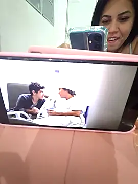 Chat +18 de millacavalona09 ao vivo