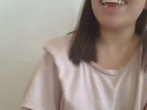 ChubbyButty Adlı Modelin Canlı XXX Sohbeti