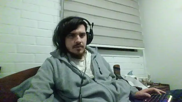 Chat XXX ao vivo de hung_weeb