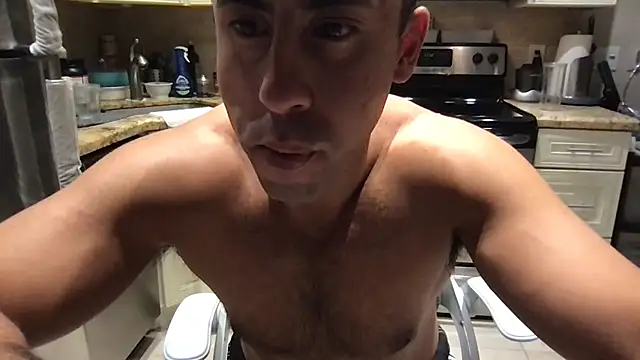 Chatroom XXX en direct de BigGuyMuscle