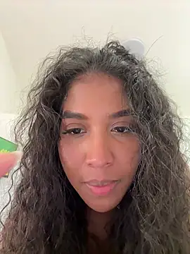 IamCrystal2 Chat XXX in diretta