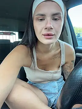 Chat +18 de MiraReach ao vivo