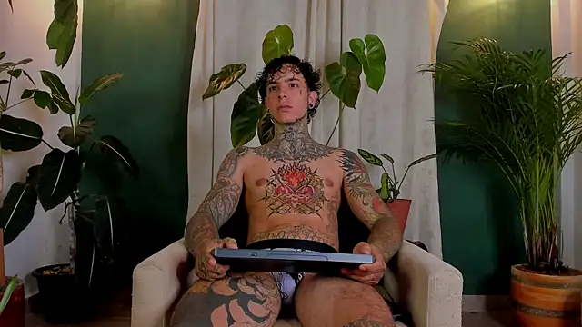 Aron_ford Chat XXX in diretta