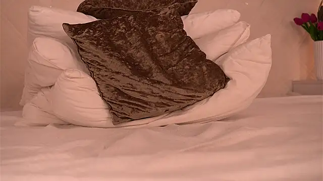 צ'אט XXX בשידור חי של ShyEmma_