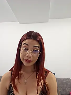 RedHeadFoxy Chat XXX live