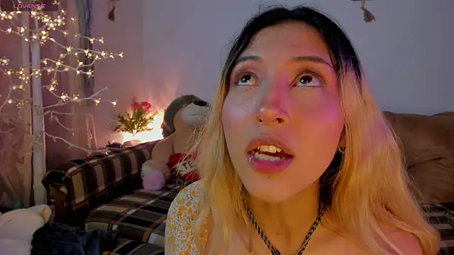 cuteweed420 Live XXX-Chat