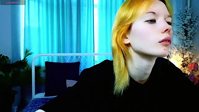 Kiara_Age live XXX chat