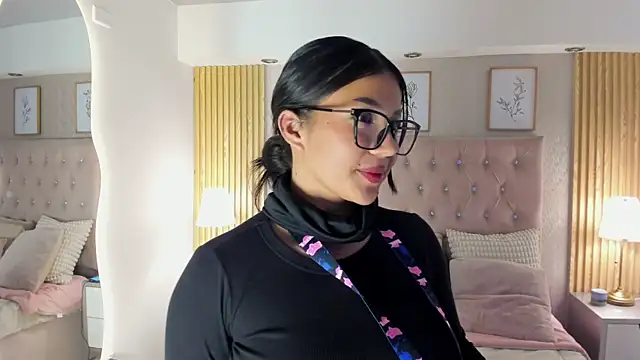 Онлайн чат XXX KamyGlam