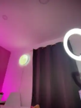 sofiasirena Adlı Modelin Canlı XXX Sohbeti