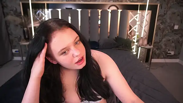 SnowWhiti's Live XXX Chat