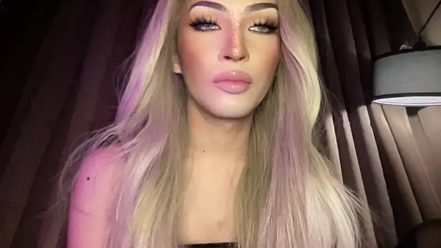 Alicegreenexx webcam show