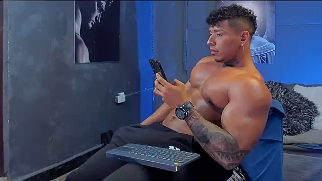 แชท XXX สดของ bradley_smith