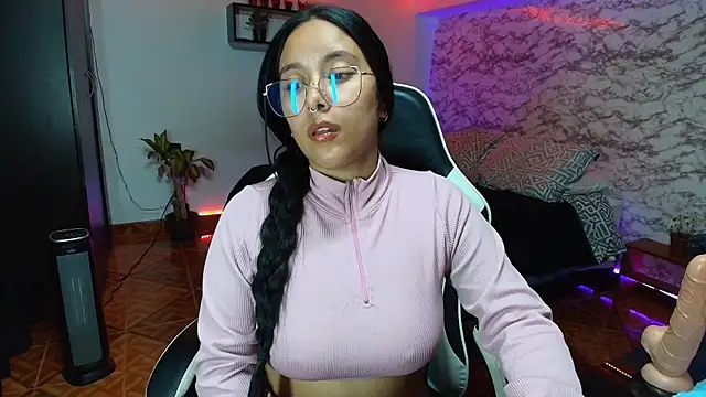 Camila_IRoose's Live XXX Chat