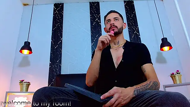 Chatroom XXX en direct de Erick_Wall