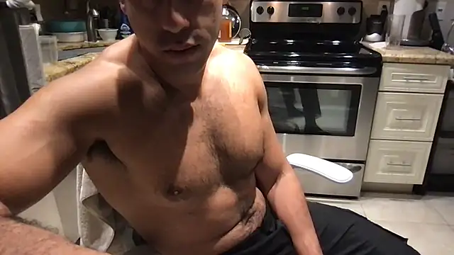 دردشة BigGuyMuscle الجنسية المباشرة
