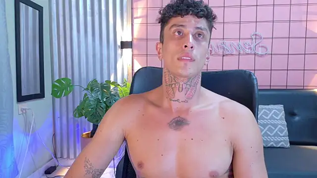 ostbot_'s Live XXX Chat