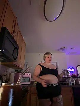 XXX chat uživo modela PiggyRose