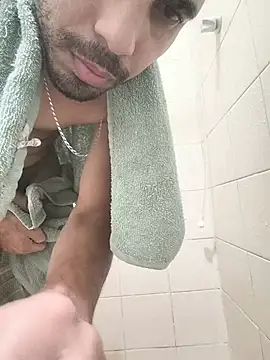 Show modela ricardo_pa na web-kameri