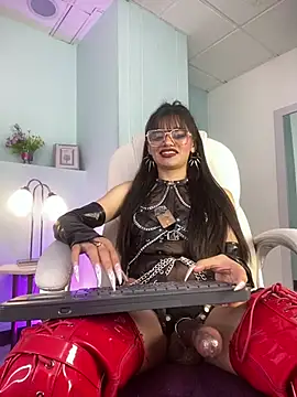 Emerald_gh – Live XXX-chat