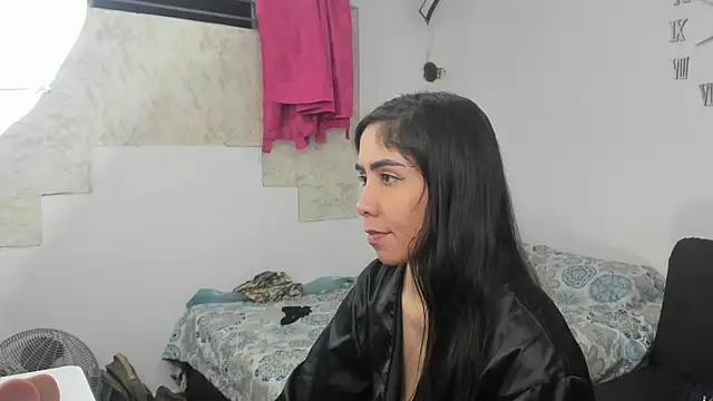 lia_kos' Live XXX Chat