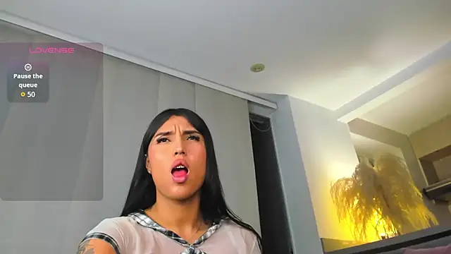 hollyprincess_2のライブXXXチャット