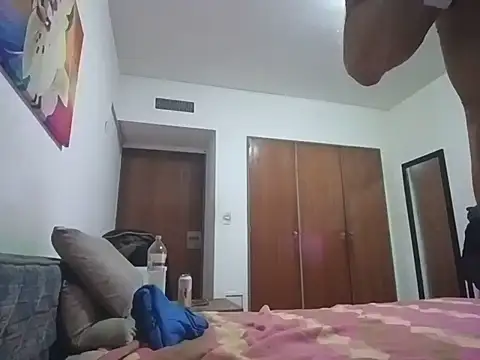 Toby2712 XXX чат на живо