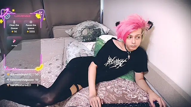 Littlepinkcat élő XXX-chatje