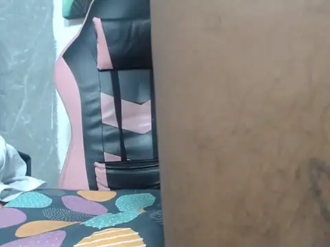 Chat +18 de Estebanbigcock23 ao vivo
