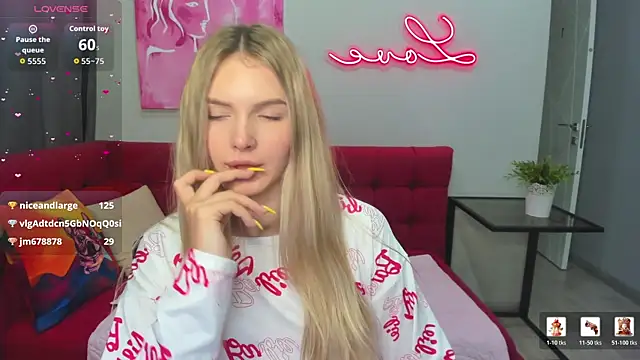 EvelineAmore XXX чат на живо