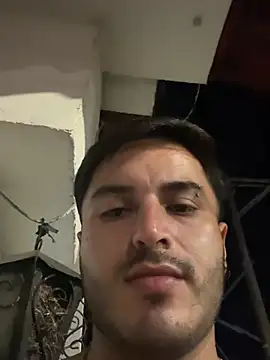 noahstevenss Show in webcam