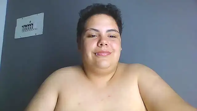 Hailey_CurvyのライブXXXチャット