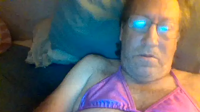 hornyrich69's Live XXX Chat