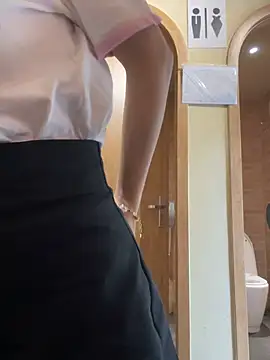 Aiko---- Adlı Modelin Canlı XXX Sohbeti