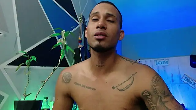 MagnusFrostn Live XXX chat