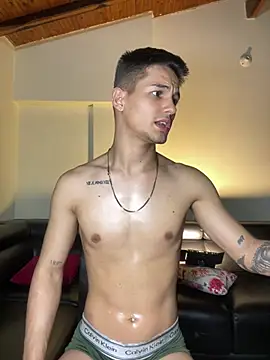 Aaronsexroom Adlı Modelin Web Kamerası Şovu
